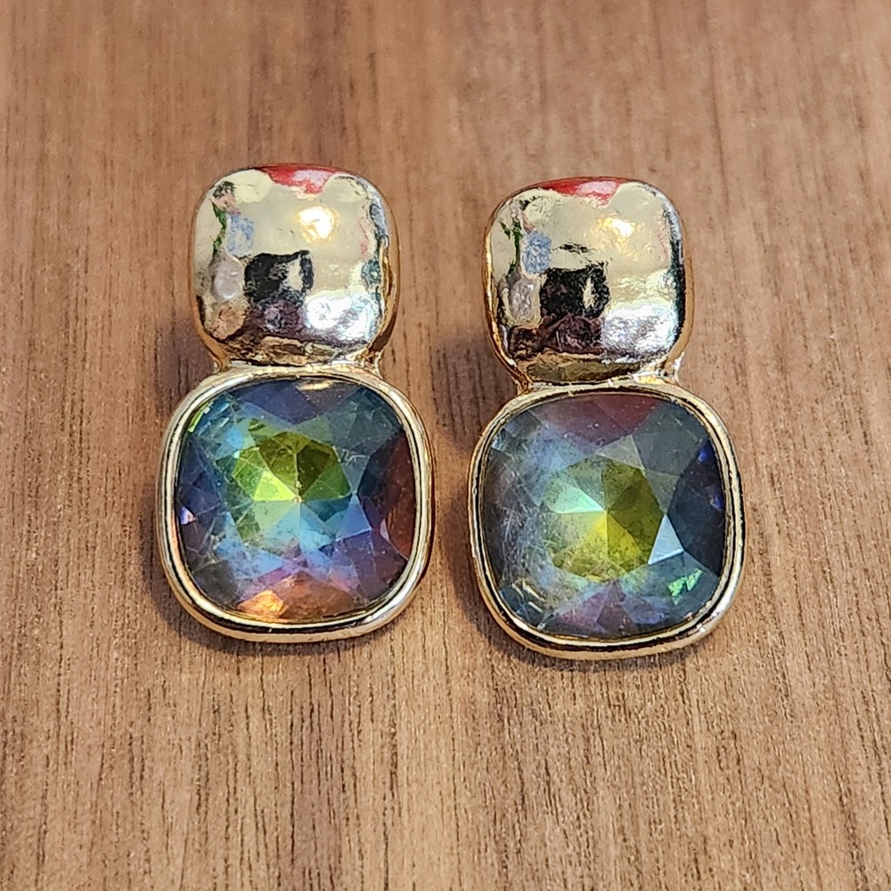 Multi Color Iridescent Crystal Hammered Gold Tone Cushion Drop Stud Earrings .75